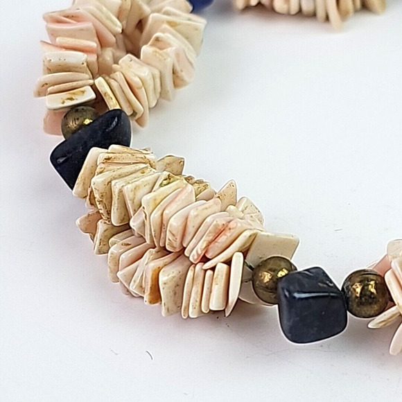 Sea Shell Necklace Light Pink with Dark Blue Nuggets Gold Tone Spacers 17 Inch - Picture 8 of 8